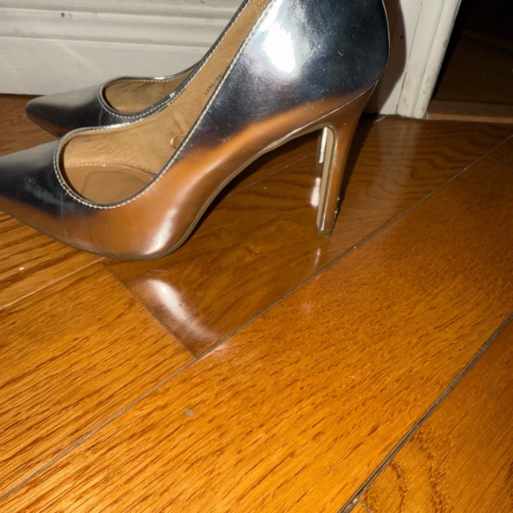 Metallic Silver Pointed Heels - Picture 2 of 5